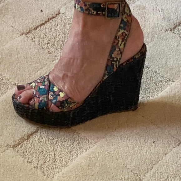 Marc Jacob’s floral printed wedge sandals - Picture 5 of 12